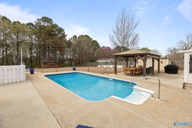 24767 Blossom Lane, Athens, AL 35613
