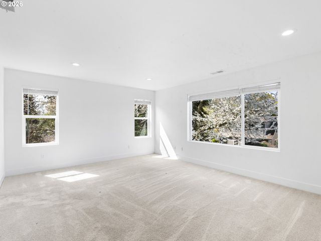 5623 N GAY Ave 2, Portland, OR 97217