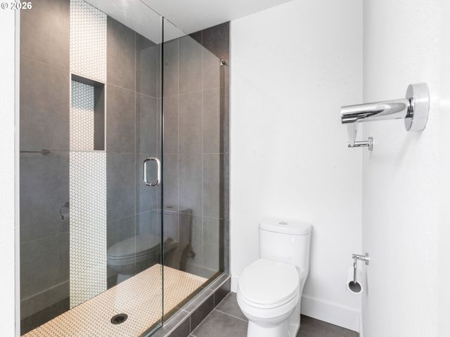 5623 N GAY Ave 2, Portland, OR 97217