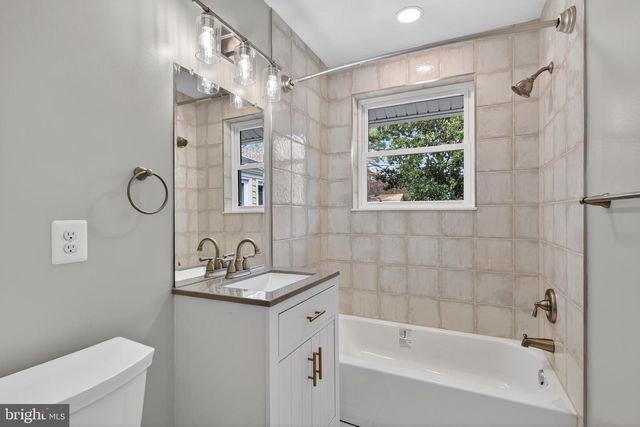 4625 STRATHBLANE PL, Alexandria, VA 22304