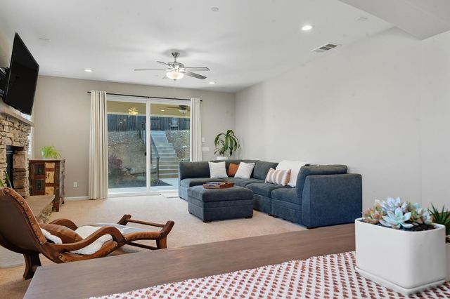 248 Cypress Ct, Jackson, CA 95642