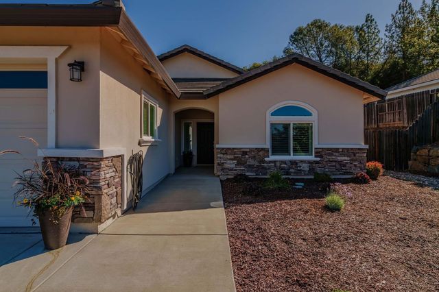 248 Cypress Ct, Jackson, CA 95642