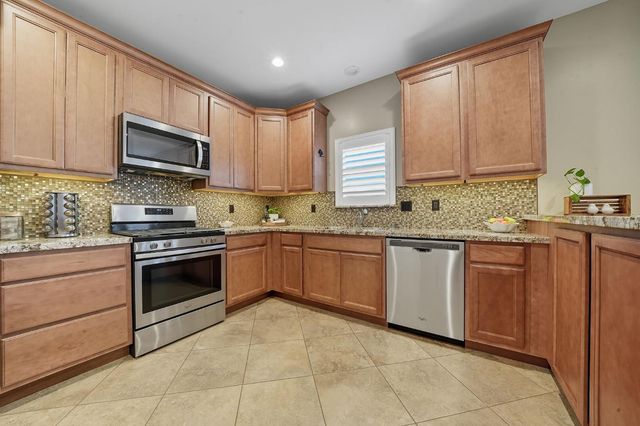 248 Cypress Ct, Jackson, CA 95642