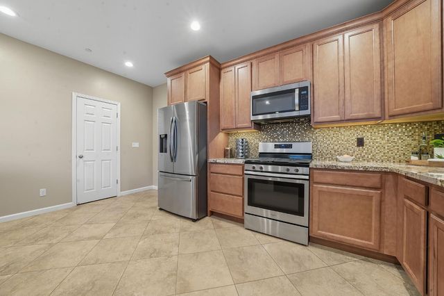 248 Cypress Ct, Jackson, CA 95642