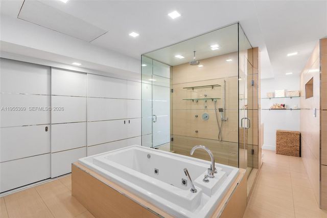 2443 Fisher Island Dr 5403, Miami, FL 33109