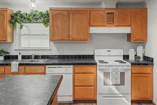 9747 Mathieu Street, Oil City, LA 71061