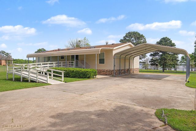 9747 Mathieu Street, Oil City, LA 71061