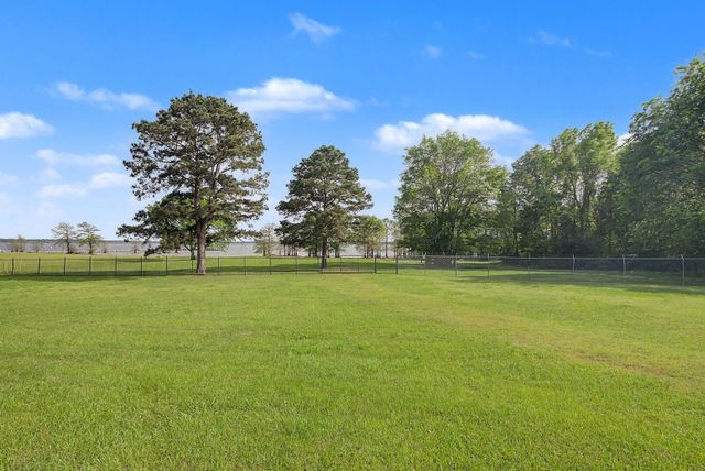 9747 Mathieu Street, Oil City, LA 71061