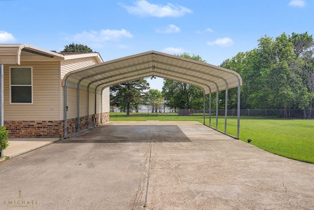 9747 Mathieu Street, Oil City, LA 71061