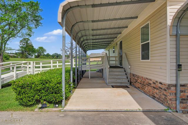 9747 Mathieu Street, Oil City, LA 71061