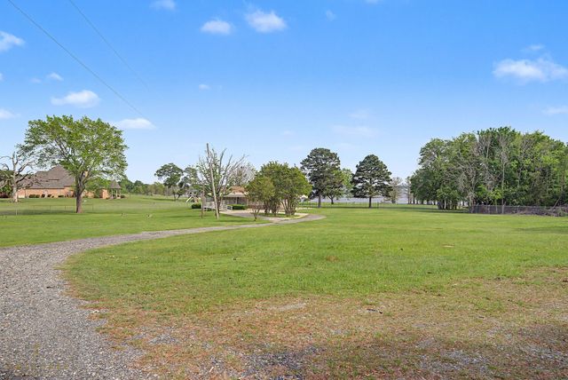 9747 Mathieu Street, Oil City, LA 71061