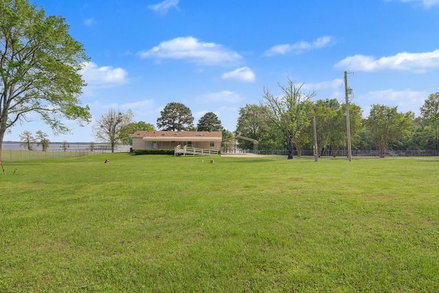 9747 Mathieu Street, Oil City, LA 71061