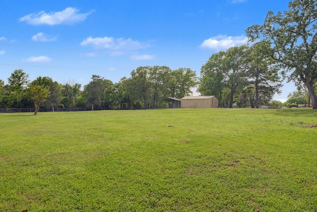 9747 Mathieu Street, Oil City, LA 71061