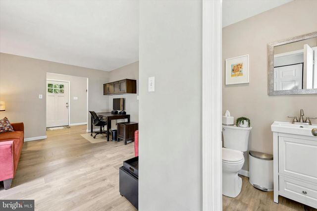 7 PIN OAK CT, Blackwood, NJ 08012