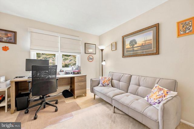 7 PIN OAK CT, Blackwood, NJ 08012
