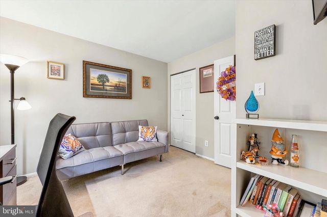 7 PIN OAK CT, Blackwood, NJ 08012