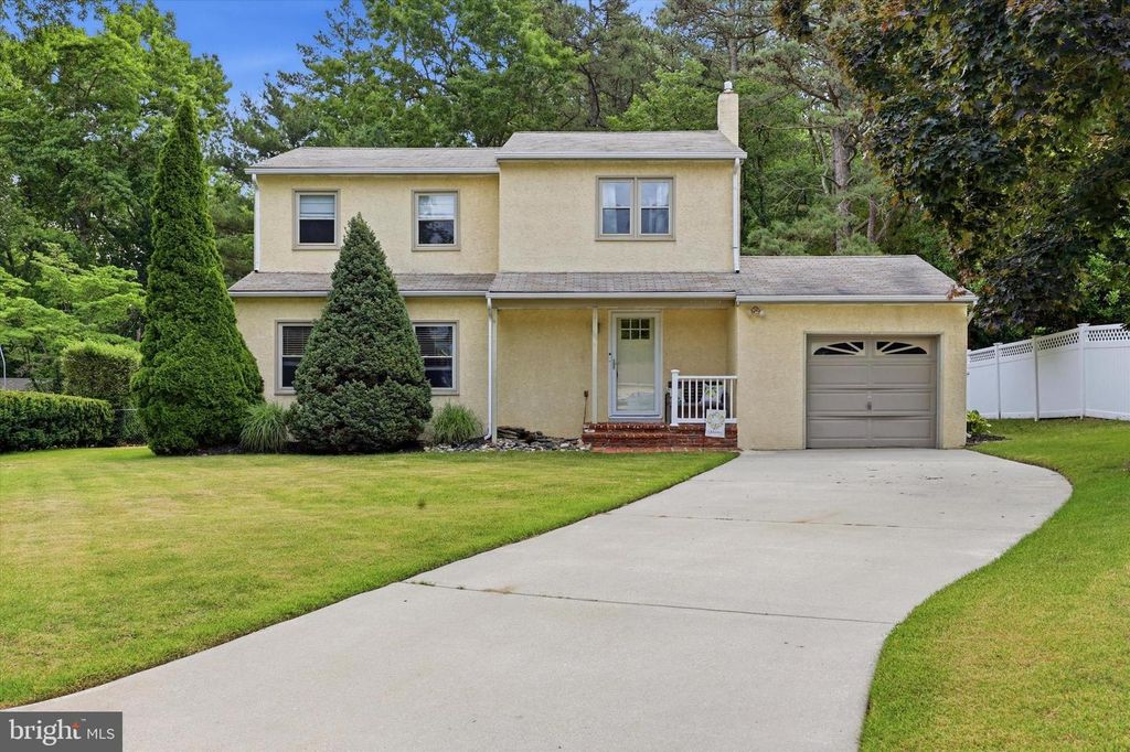 7 PIN OAK CT, Blackwood, NJ 08012
