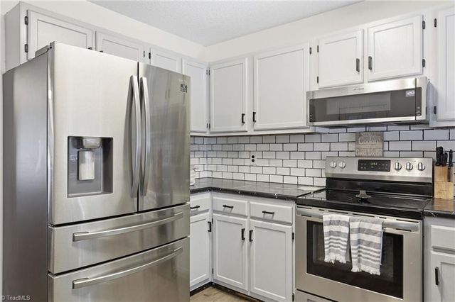 104 Sam Kinley Drive, Thomasville, NC 27360