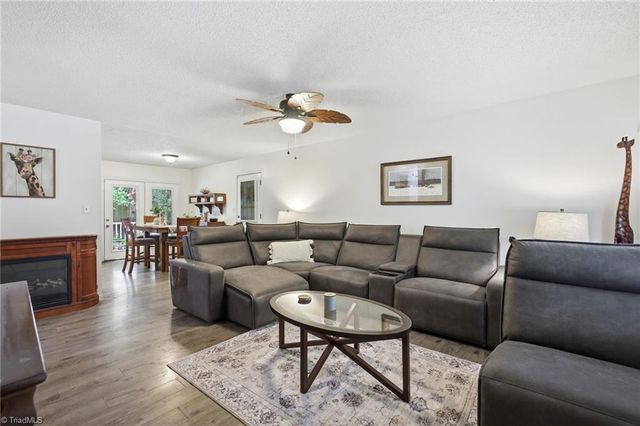 104 Sam Kinley Drive, Thomasville, NC 27360