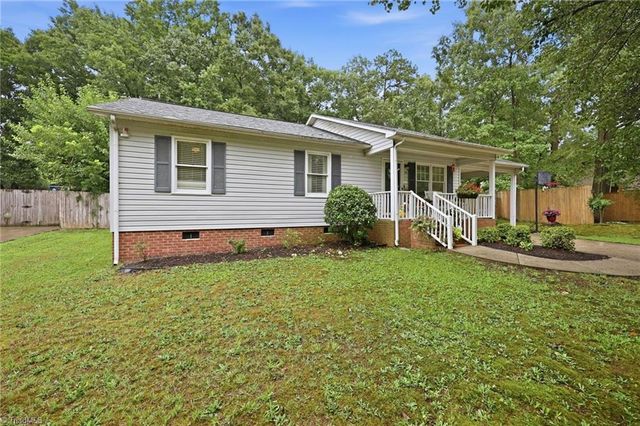 104 Sam Kinley Drive, Thomasville, NC 27360