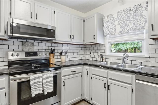 104 Sam Kinley Drive, Thomasville, NC 27360