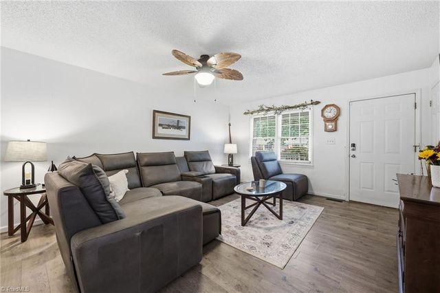 104 Sam Kinley Drive, Thomasville, NC 27360