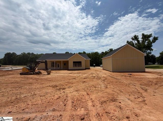 58 Quail Road, Gray Court, SC 29645