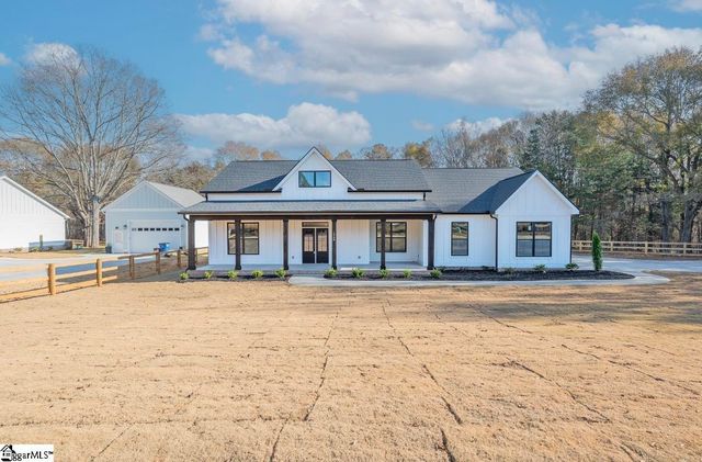 58 Quail Road, Gray Court, SC 29645