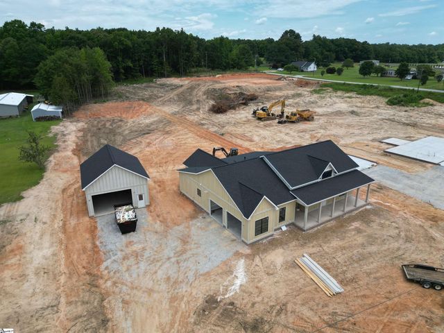 58 Quail Road, Gray Court, SC 29645