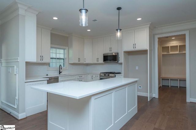 58 Quail Road, Gray Court, SC 29645