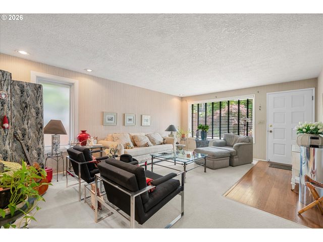 810 McVey Ave, Lake Oswego, OR 97034
