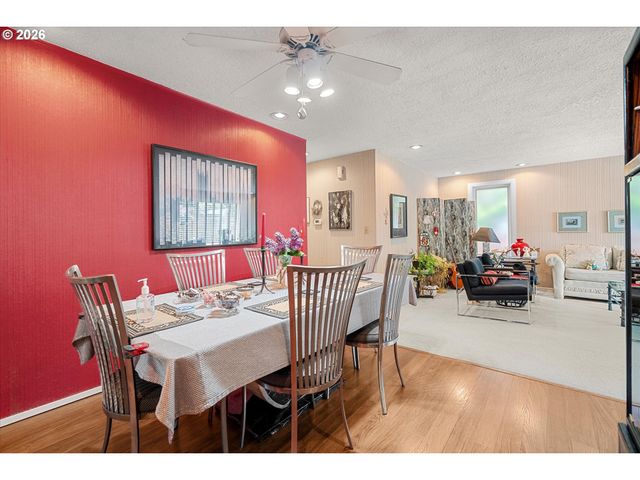 810 McVey Ave, Lake Oswego, OR 97034