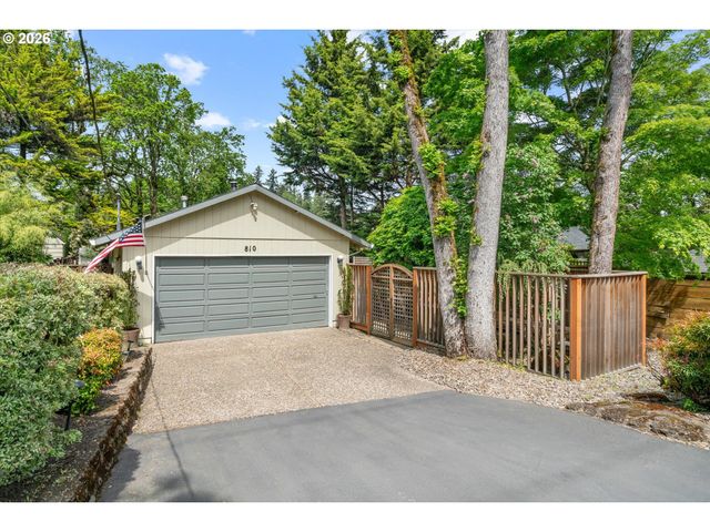 810 McVey Ave, Lake Oswego, OR 97034