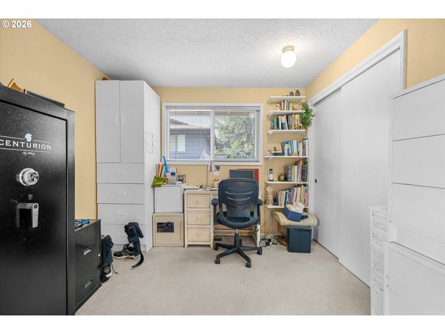 810 McVey Ave, Lake Oswego, OR 97034