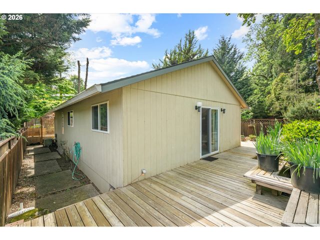 810 McVey Ave, Lake Oswego, OR 97034