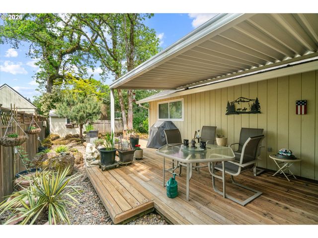 810 McVey Ave, Lake Oswego, OR 97034