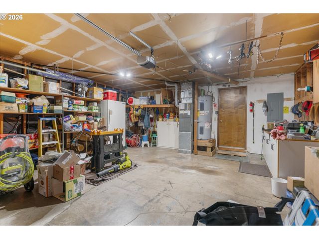 810 McVey Ave, Lake Oswego, OR 97034