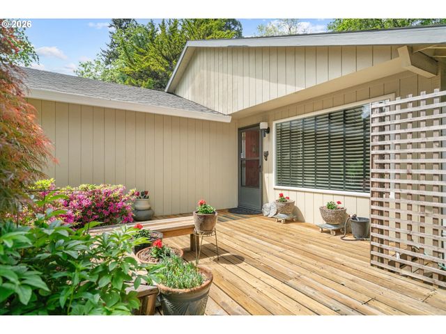 810 McVey Ave, Lake Oswego, OR 97034