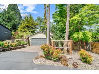 810 McVey Ave, Lake Oswego, OR 97034