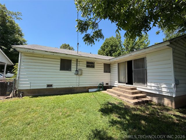 131 N 44TH West Avenue, Tulsa, OK 74127