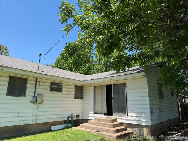 131 N 44TH West Avenue, Tulsa, OK 74127