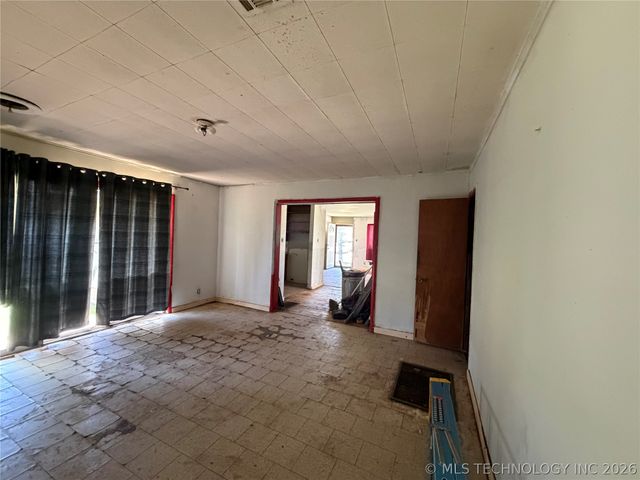 131 N 44TH West Avenue, Tulsa, OK 74127
