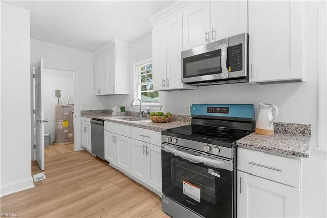 1546 Jackson AVE, Chesapeake, VA 23324
