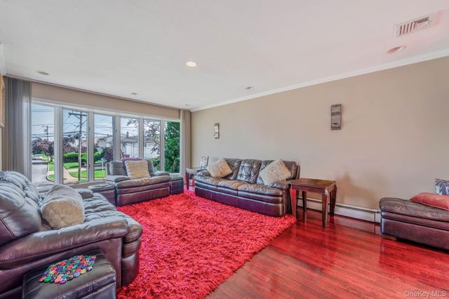 3429 Courtney Place, Baldwin, NY 11510