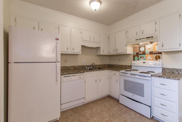 106 Timber Lane C, Summerville, SC 29485