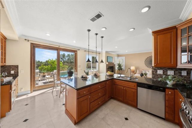 3209 Crystal Ridge Circle, Corona, CA 92882