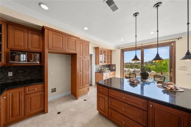 3209 Crystal Ridge Circle, Corona, CA 92882