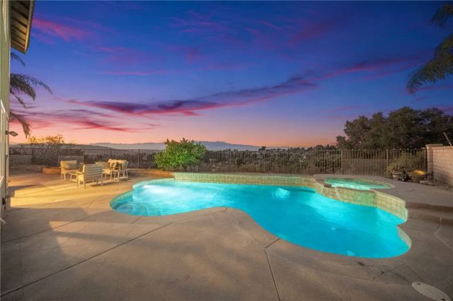 3209 Crystal Ridge Circle, Corona, CA 92882
