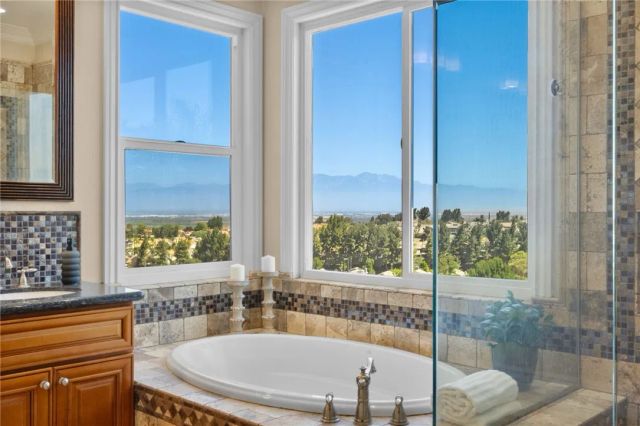 3209 Crystal Ridge Circle, Corona, CA 92882