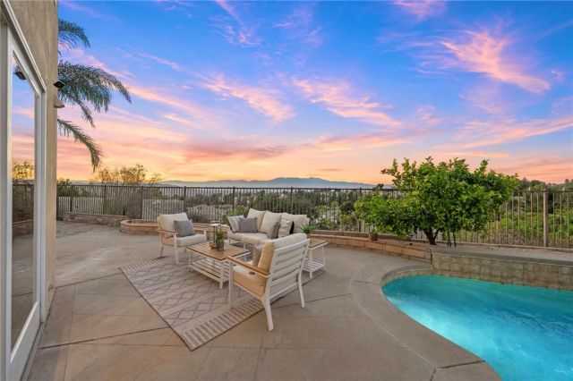 3209 Crystal Ridge Circle, Corona, CA 92882